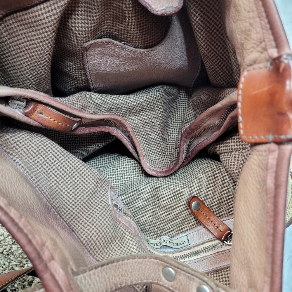 Vive la difference leather tote bag. - Picture 6 of 6